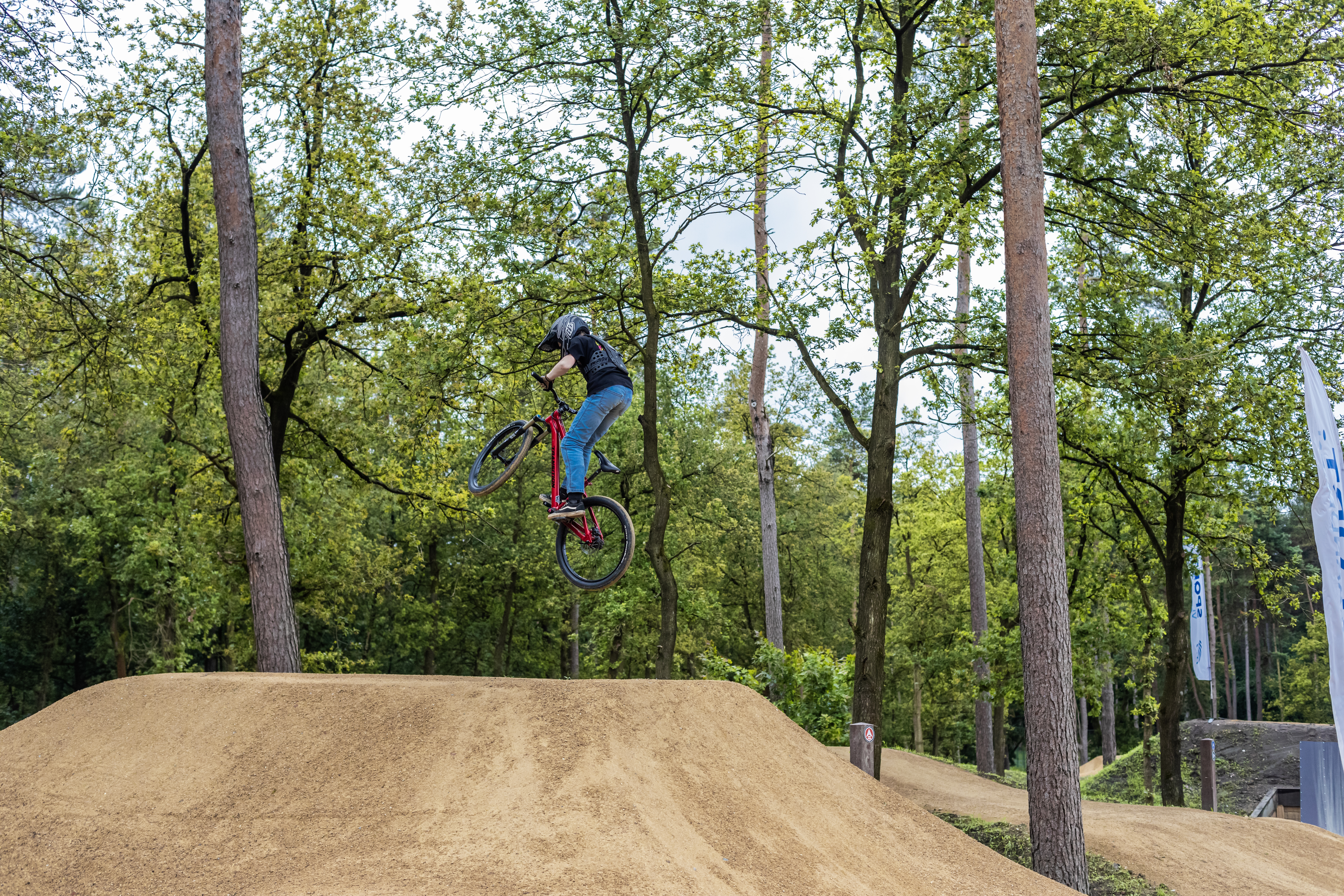 Sfeerbeelden openingsevent Genk - dirt