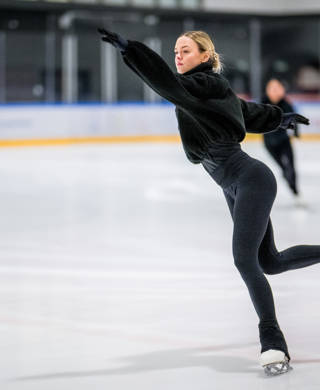 Loena Hendrickx op ijsbaan in Hasselt