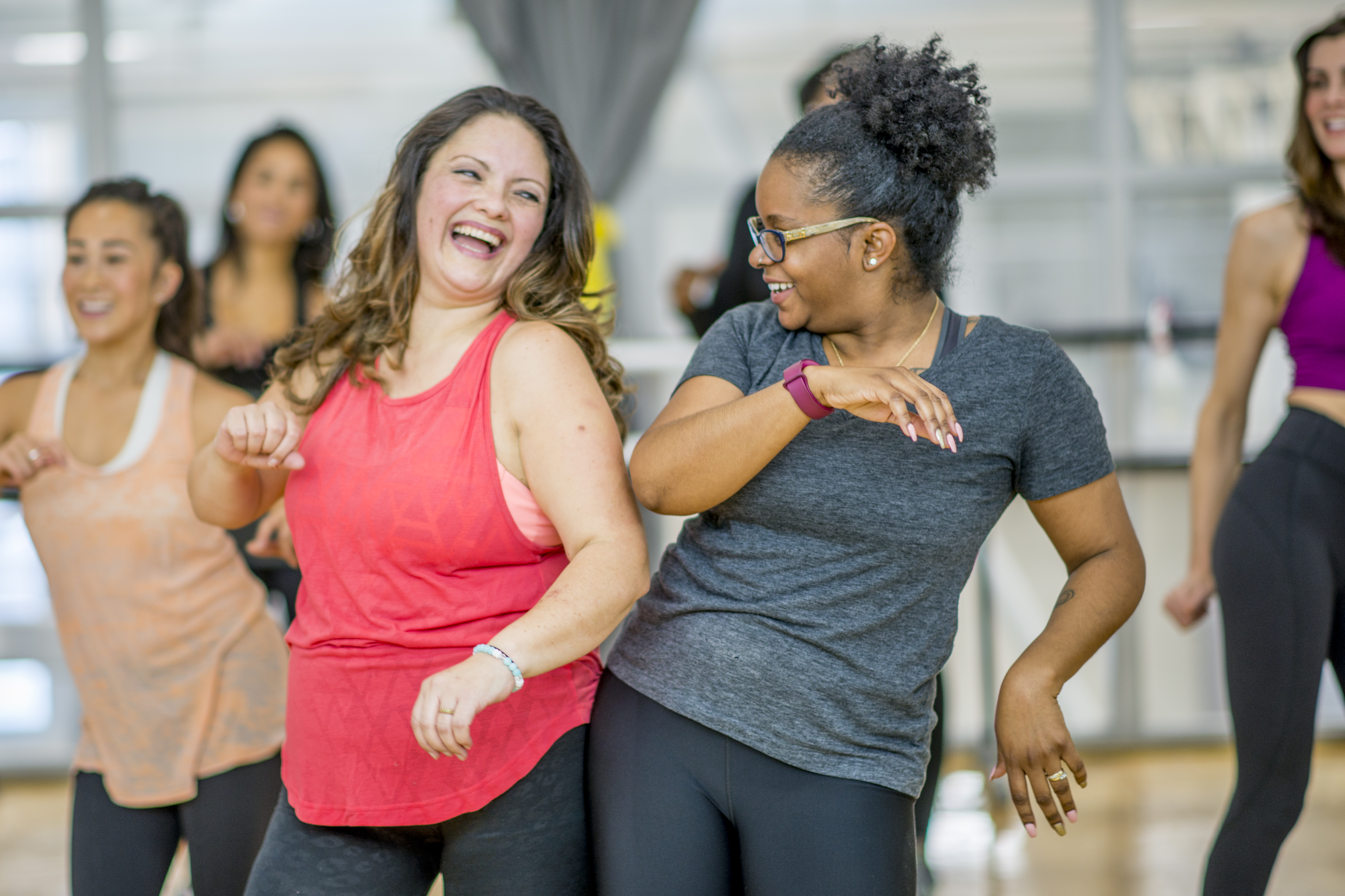 Multi-culturele groepsles dansen