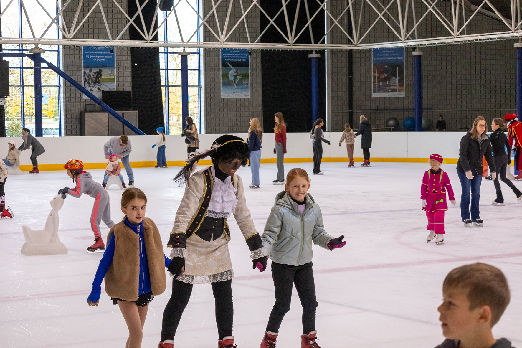 Sfeerbeelden schaatpieten Hasselt