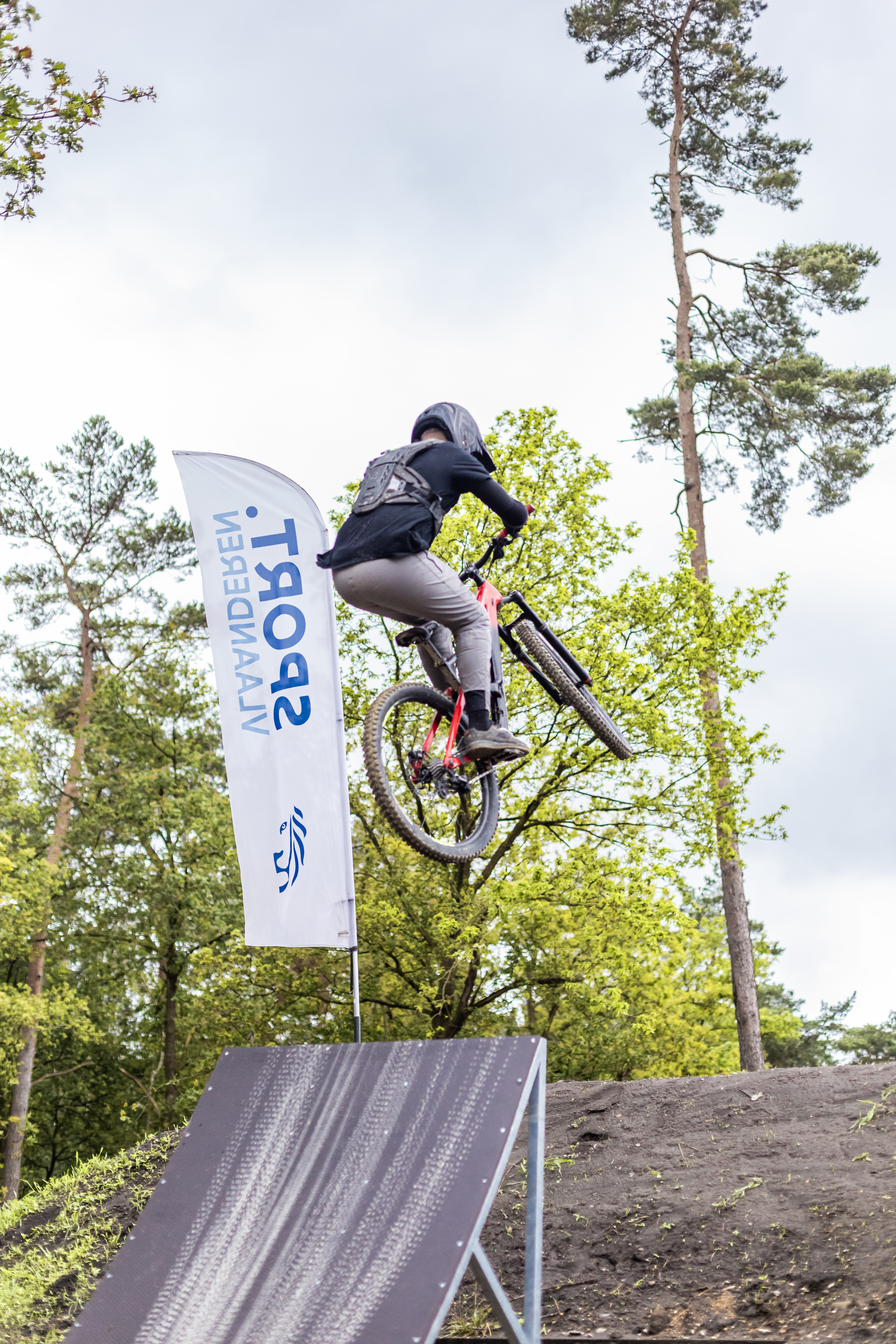 Sfeerbeelden openingsevent Genk - dirt